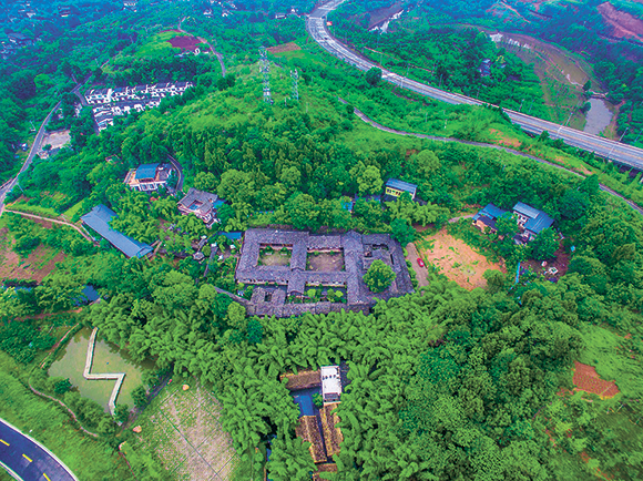 （焦点图，导航成都，移动端）穿过青翠竹林 到林盘中探秘贺麟故居