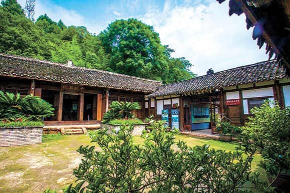 （焦点图，导航成都，移动端）穿过青翠竹林 到林盘中探秘贺麟故居