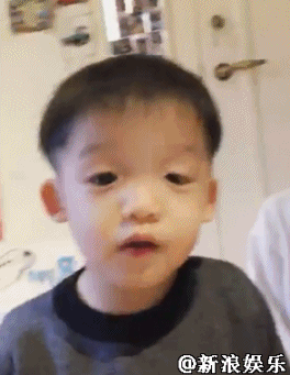 范玮琪黑人双胞胎儿子满2岁 直播大方晒娃(组图)