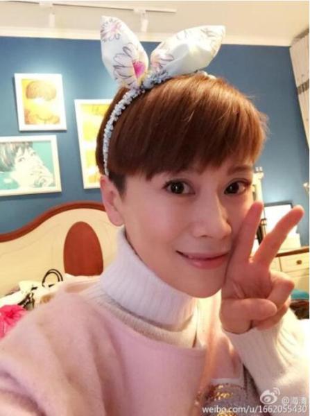 最爱剪刀手自拍的明星 赵丽颖郑爽唐嫣好清纯