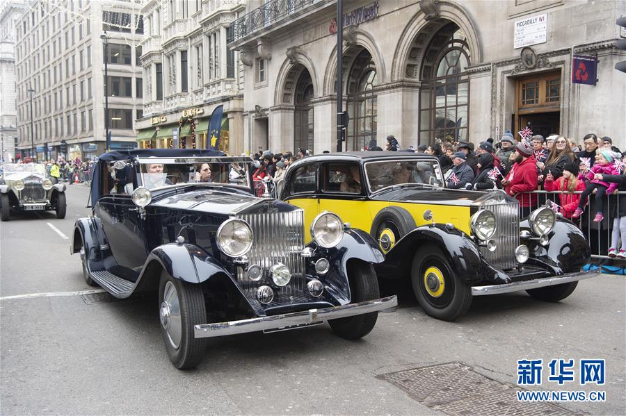 新华网：英国伦敦举行新年游行