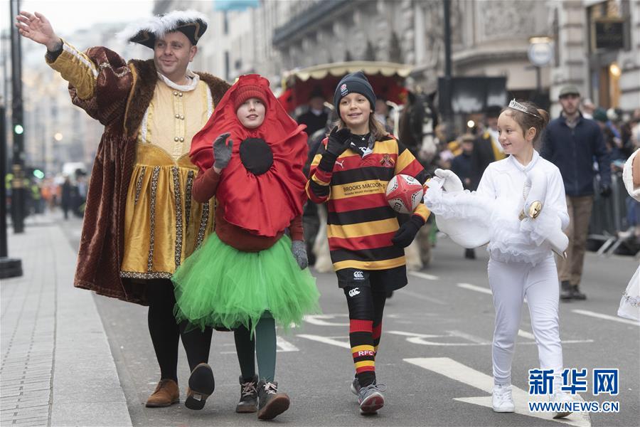 新华网：英国伦敦举行新年游行