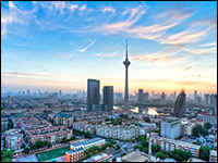 �Ϥ��q�{���D