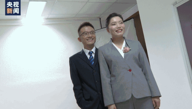 #央视新闻#新闻联播里的“铁路情侣”，现在咋样了？