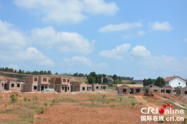 图片默认标题_fororder_正在建设中的水池村集中安置居民点