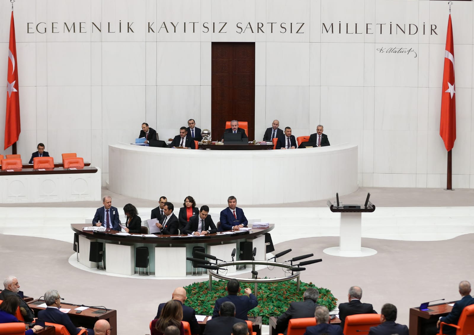 土耳其议会投票通过出兵利比亚议案