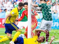 �Ϥ��q�{���D