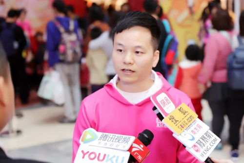 佛山惊现好运主题活动 引发千人围观竞相打卡 佛山惊现好运主题活动 引发千人围观竞相打卡