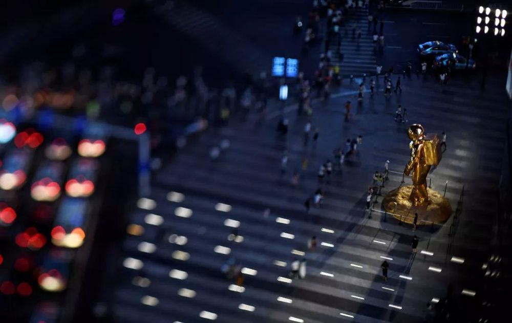 新华社@唯有真诚，才配遇见你的真实