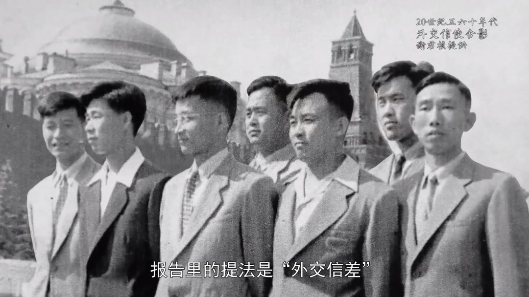 【新华社】神秘的“国家快递员”，邮袋一秒不离视线