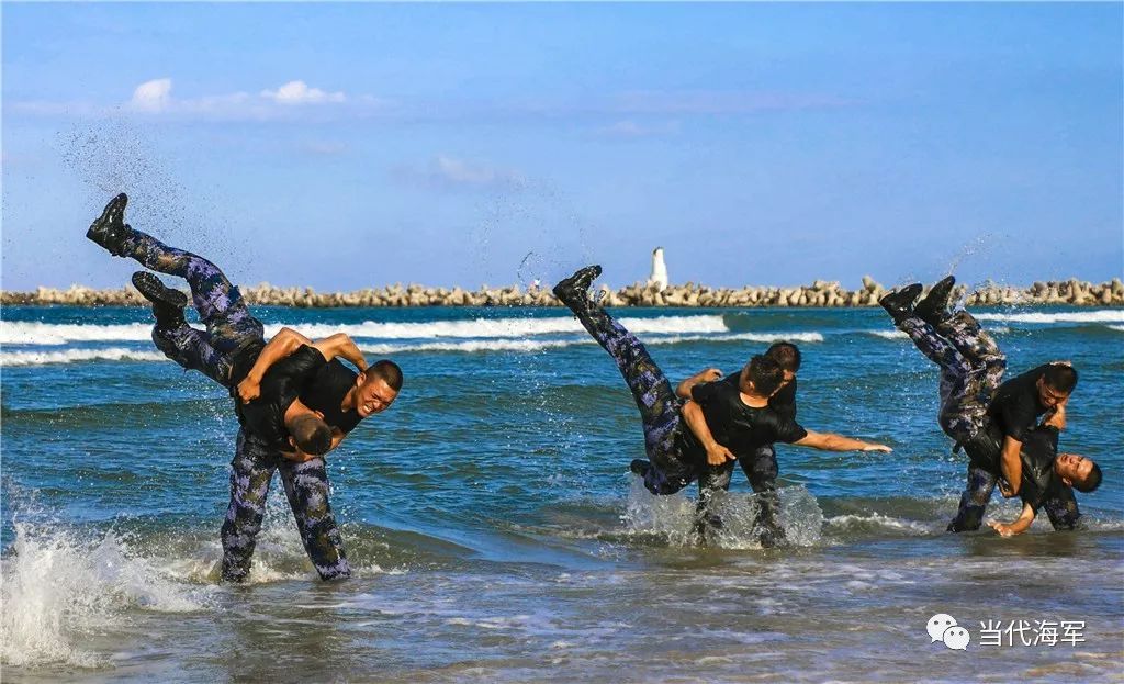 「新华网」帅！炸！海军陆战队最新大片来了！