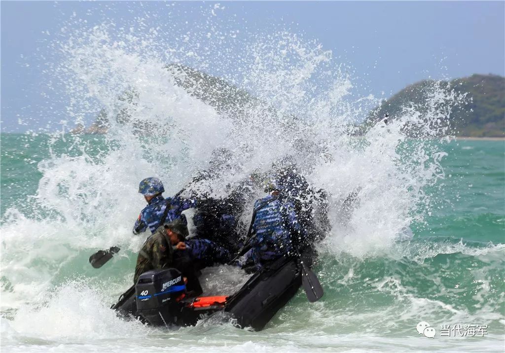 「新华网」帅！炸！海军陆战队最新大片来了！
