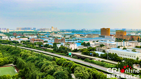 图片默认标题_fororder_鸟瞰工业港南区。摄影：刘小莉