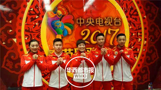 央视春晚第四次彩排 赵忠祥现身诉说历史故事