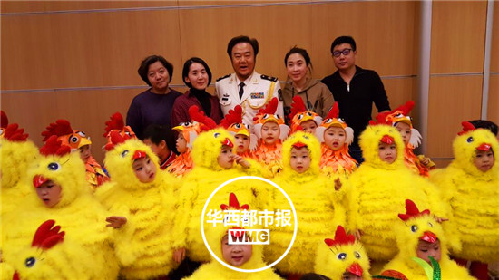 央视春晚第四次彩排 赵忠祥现身诉说历史故事