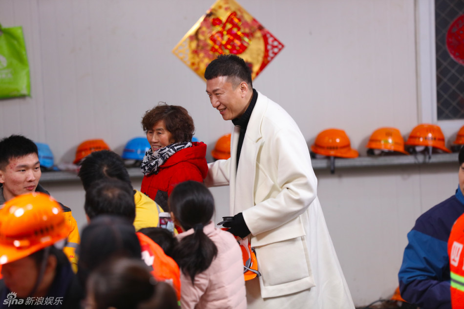 《极限挑战3》开录 孙红雷黄磊黄渤现身工地(组图)