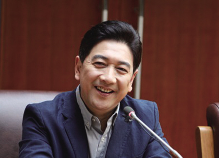 新闻联播迎新主播 揭秘央视名嘴