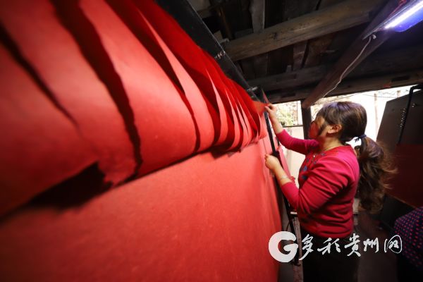 贵州丹寨：手工春联纸 海外受青睐