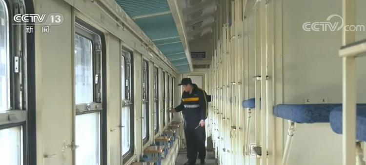 [央视网]支南列车纷纷启程 缓解南方春运压力让旅客回家路更通畅