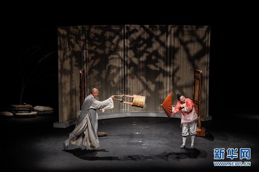 中国儿童艺术剧院肢体剧《三个和尚》在智利受到热烈欢迎