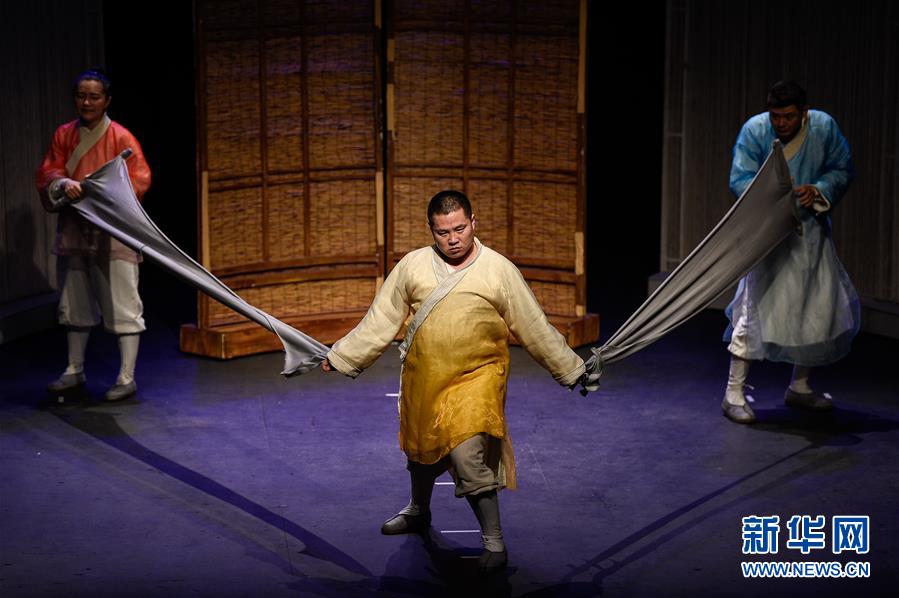 中国儿童艺术剧院肢体剧《三个和尚》在智利受到热烈欢迎