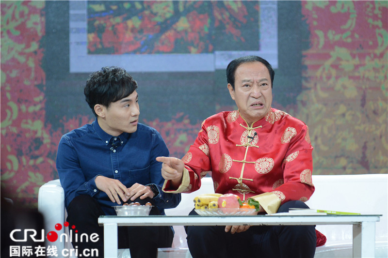 喜剧新星加盟江苏卫视春晚 小品题材半数和手机相关