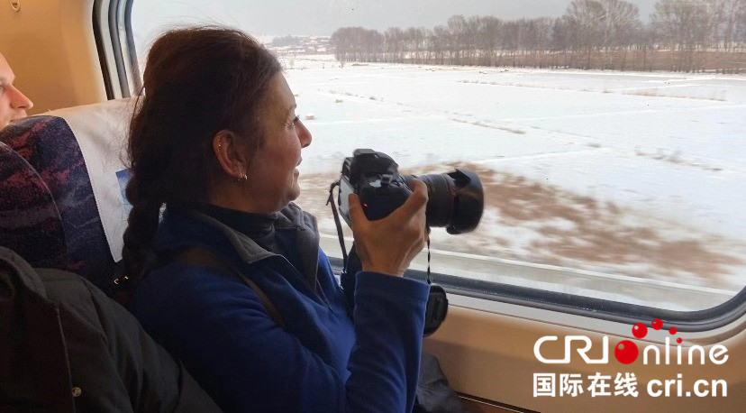 外媒看中国高铁 大国制造魅力无穷