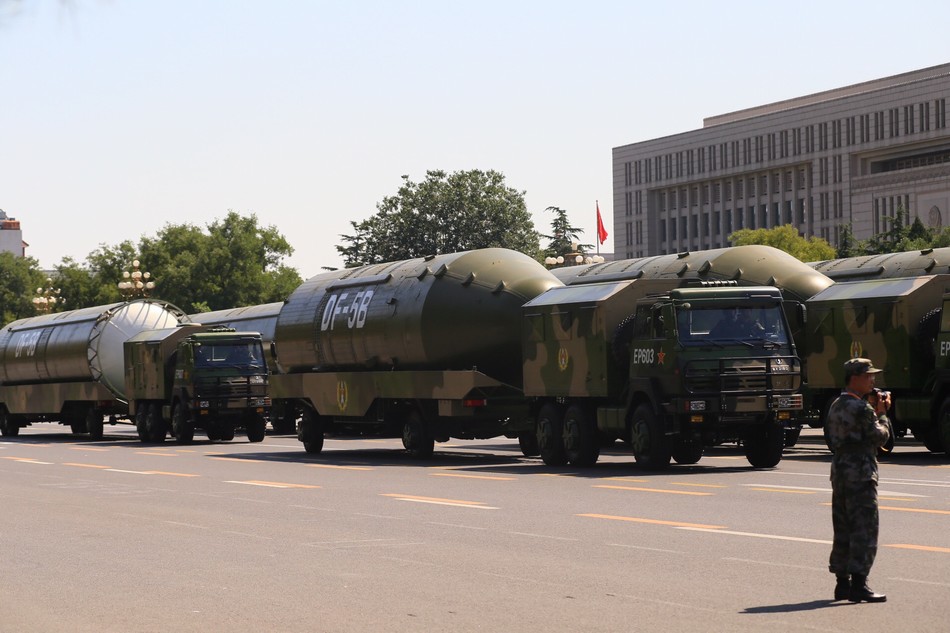 美媒:中国试射东风5c洲际导弹 携带10枚分弹头