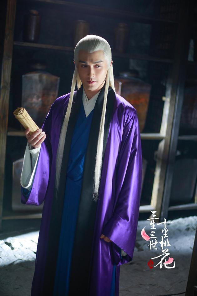 《三生三世》杨幂赵又廷桃花团花式吸睛