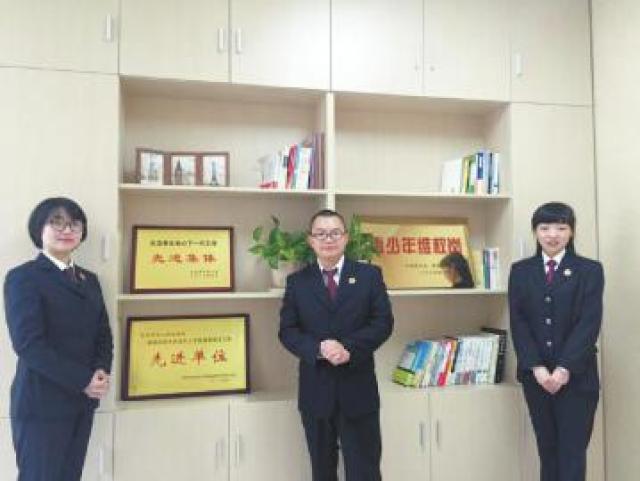 （市州二级-市州要闻，移动端，导航自贡）岳康：以仁爱之心追求司法公平正义