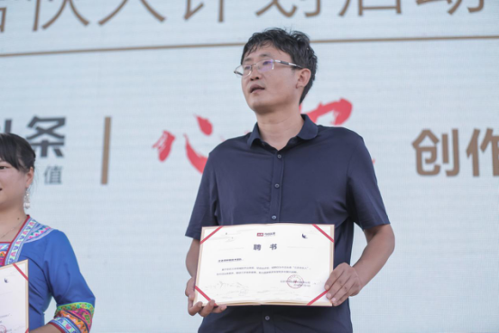 服务全球华人农户传授农技 付老师种植技术团