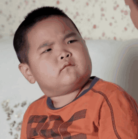 《乡村爱情》谢腾飞gif表情包走红 谢飞机太魔性了