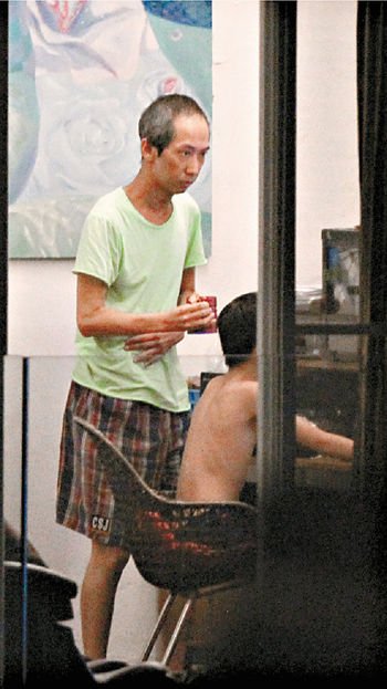 有瘫有死有变疯 陪你长大的港剧配角生活中却很惨