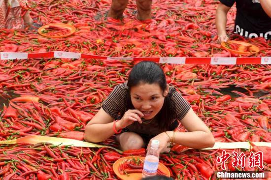 มณฑลหูหนานจัดแข่งกินพริก
