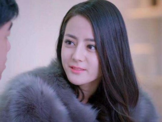 月生下儿子"小海绵",就频被传会退出节目,日前更曝出女星迪丽热巴取代