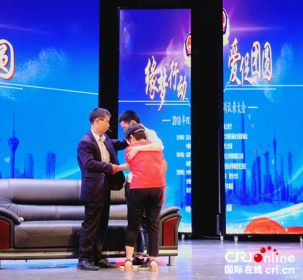 图片默认标题_fororder_合家团聚，不再分离。摄影-邱美智