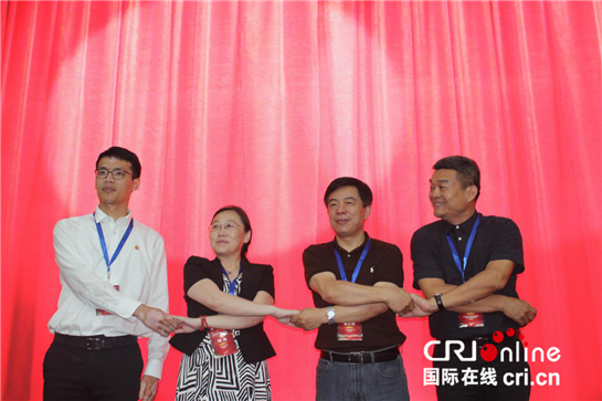 西咸新区杯·第二届新型城镇化国际名校辩论邀请赛开幕