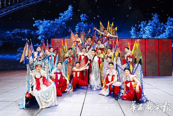 揭秘央视元宵晚会：李玉刚献唱 朱军说相声