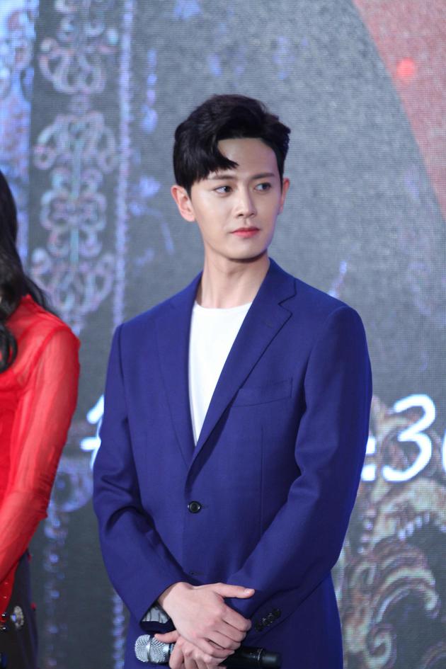 《大唐荣耀》任嘉伦称现实生活中不会撩妹(组