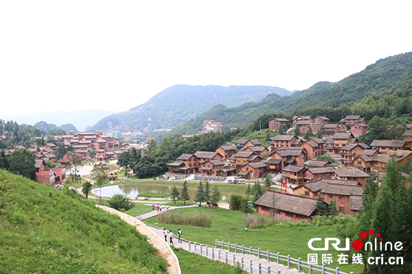 【原创待审】“江山如此多娇”—走进六盘水系列报道(一):水城县 让“风景”变“钱景”(焦点图) 【原创待审】“江山如此多娇”—走进六盘水系列报道(一):水城县 让“风景”变“钱景”(焦点图)