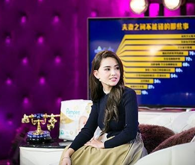 周杰伦二胎是儿子 90后昆凌成两个孩子的母亲