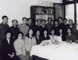 Kỷ niệm ngày khai sinh Ban tiếng VN-CRI ; Bài văn đạt điểm tối đa TQ