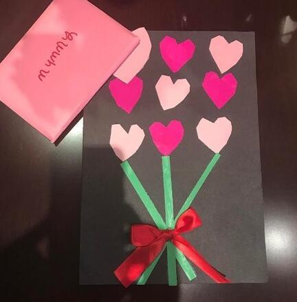 小贝5岁女儿小七亲手写卡片告白贝嫂:可以当我情人吗
