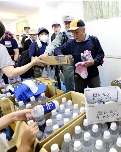 暴雨后又遇酷暑，日本多地高温已致4人死亡6人昏迷