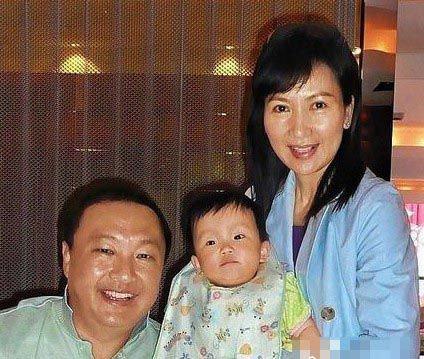 关之琳回应小三传闻 盘点轰动娱乐圈的