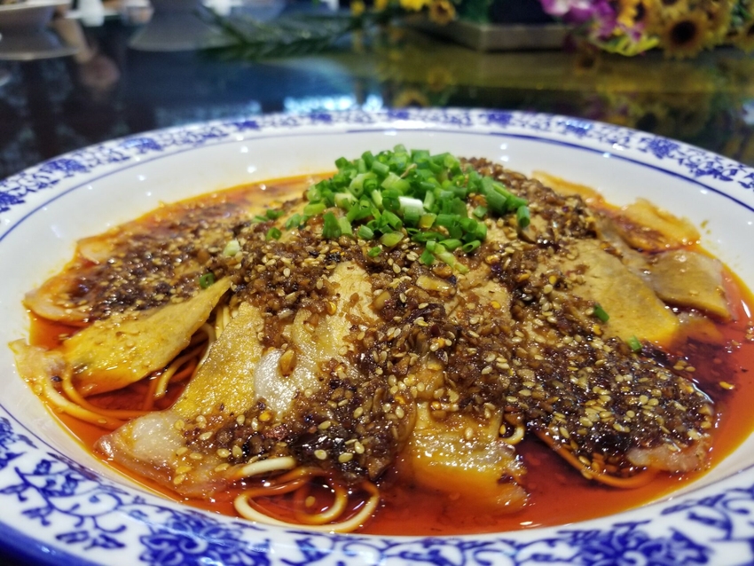 （导航成都，移动端）国际名校相聚新津赛艇夏令营 享水上狂欢逐浪争夺“少年大使”