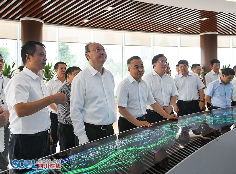 （头条，导航成都）尹力赴成都宣讲全会精神和指导贯彻落实工作