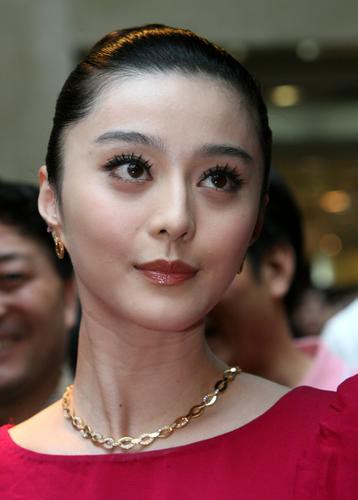 女星最美与最丑的照片:杨幂高圆圆谁更惊人