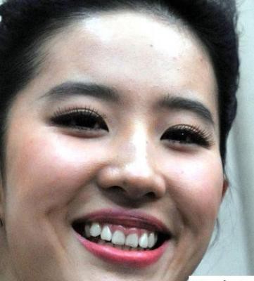 女星最美与最丑的照片:杨幂高圆圆谁更惊人
