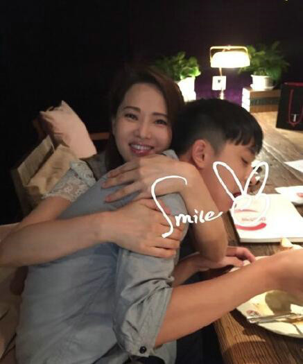 赵雅芝王艳董洁 不老女神与儿子似姐弟